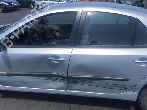 Left headlight RENAULT LAGUNA II (BG0/1_) 1.9 dCi | BP25556229C28 