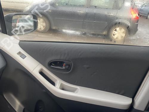 Left front window switch TOYOTA YARIS (_P9_) 1.0 VVT-i (KSP90_, KSP90R) | BP25573597I27 