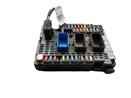 fuse-box-peugeot-508-sw-i-8e_-2010-2011-2012-2013-2014-2015-2016-2017-2018-31833128 main image
