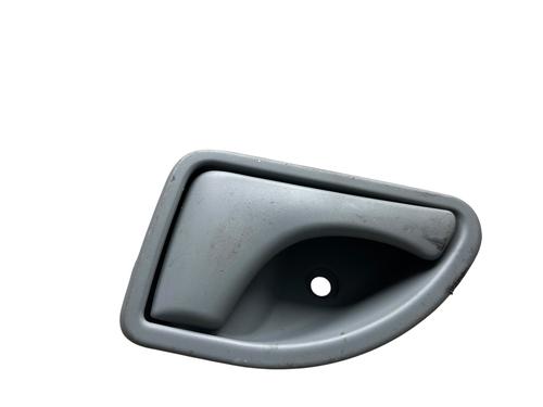 Used Front right interior door handle Front right interior door handle RENAULT TWINGO I (C06_) 1.2 (C066, C068) (58 hp) 32861299 32861299