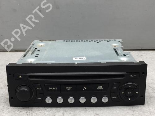 Used Radio Radio CITROËN C3 II (SC_) 1.4 (73 hp) 25556773 25556773