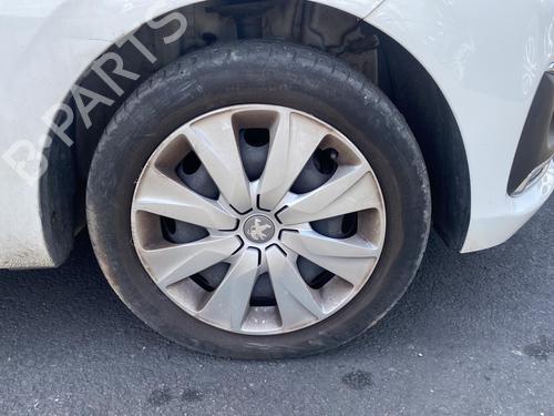 Left front fog light PEUGEOT 108 1.0 VTi 72 | BP26614807C30 - Image 23