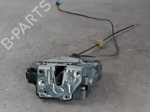 Rear left lock MERCEDES-BENZ E-CLASS (W211) E 270 CDI (211.016) 2117300535
