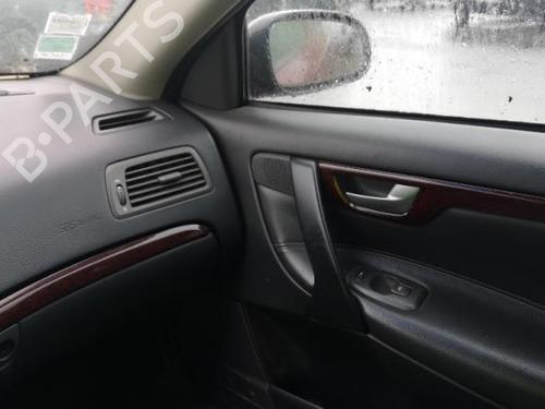 Right tailgate light VOLVO V70 II (285) 2.5 TDI | BP25525721C80  - Image 30