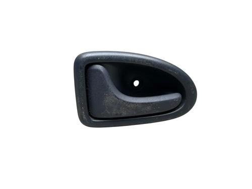 Venstre fortil invendig håndtag RENAULT CLIO II (BB_, CB_) 1.5 dCi (B/CB07) (65 hp) 29411464