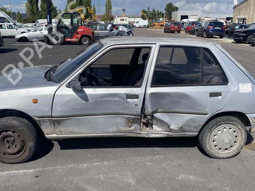 Front right window mechanism PEUGEOT 205 II (20A/C) 1.1 | BP25532781C23 
