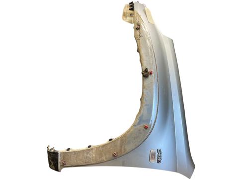 Used Left front fenders TOYOTA RAV 4 II (_A2_) 2.0 D 4WD (CLA20_, CLA21_, CLA20R, CLA21R) (116 hp) 28499024