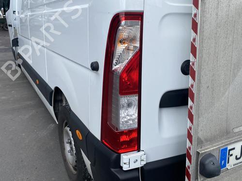 Left front fog light RENAULT MASTER III Van (FV) 2.3 dCi 145 FWD (FV0E, FV0F, FV0H, FV02, FV0M, FV0S,... | BP25573745C30  - Image 10