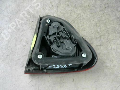 Used Left tailgate light Left tailgate light SEAT LEON (1M1) 1.9 TDI (110 hp) 25583266 25583266