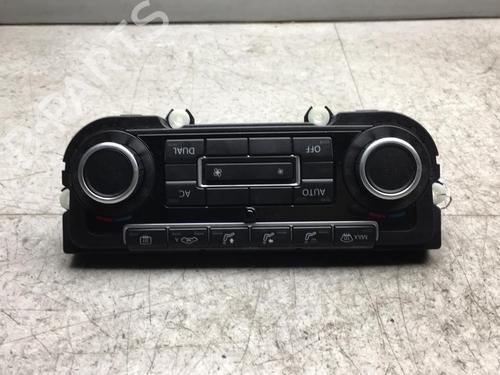 Used Climate control VW GOLF VI (5K1) 1.6 TDI (105 hp) 25570551