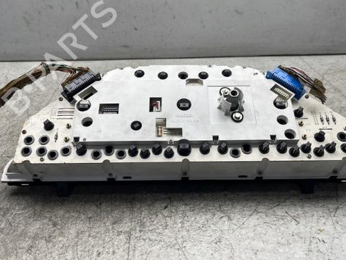 Used Instrument cluster Instrument cluster PEUGEOT 605 (6B) 3.0 (167 hp) 25577036 25577036