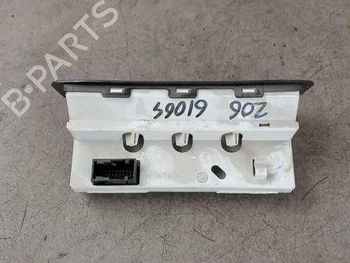 Used Climate control Climate control PEUGEOT 206 Hatchback (2A/C) 1.4 i (75 hp) 25536553 25536553