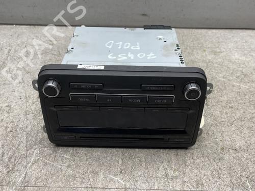 Used Radio VW POLO V (6R1, 6C1) 1.2 (70 hp) 25573325