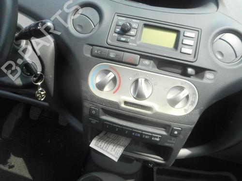 Front left window mechanism TOYOTA YARIS (_P1_) 1.3 (SCP12_, SCP13_, SCP12R, SCP13R) | BP25582236C22 
