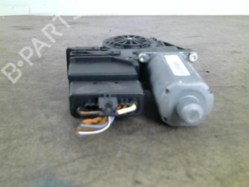 Used Rear wiper motor VW GOLF PLUS V (5M1, 521) 1.9 TDI (105 hp) 25583997