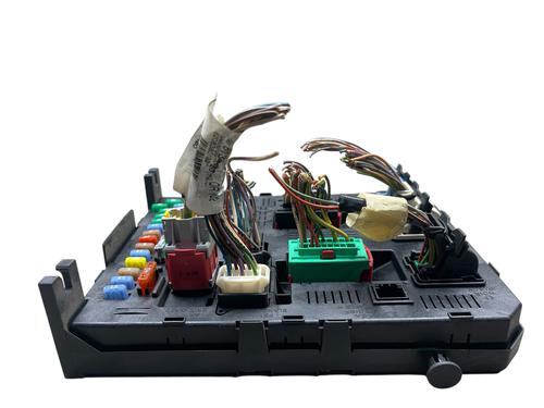 Used Fuse box PEUGEOT 307 CC (3B) 2.0 HDi 135 (136 hp) 32505526