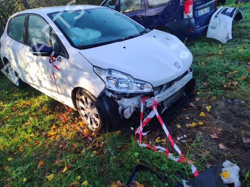 Front right window mechanism PEUGEOT 208 I (CA_, CC_) 1.6 HDi / BlueHDi 75 | BP25529348C23