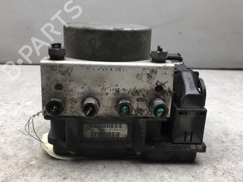 Used ABS pump RENAULT CLIO II (BB_, CB_) 1.5 dCi (B/CB07) (65 hp) 25514653