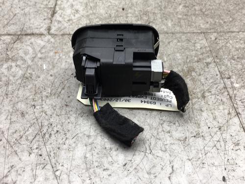 Used Left front window switch Left front window switch PEUGEOT EXPERT Van (222) 1.9 D 70 (69 hp) 25570667 25570667