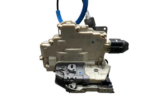 front-right-lock-audi-a4-b8-avant-8k5-2007-2008-2009-2010-2011-2012-2013-2014-2015-2016-2017-28202559 main image