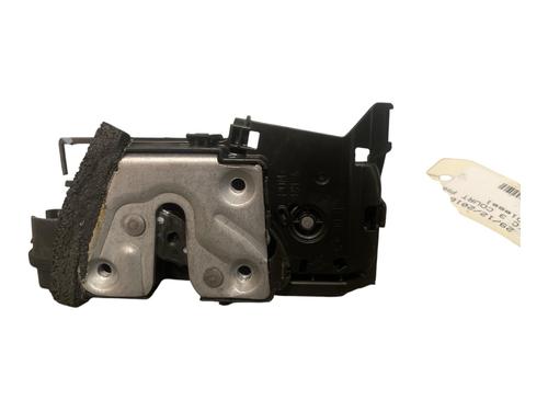 front-right-lock-renault-trafic-iii-van-fg_-2014-37005556 main image