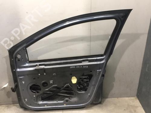 Used Right front door RENAULT CLIO III (BR0/1, CR0/1) 1.5 dCi (BR17, CR17) (86 hp) 25529350