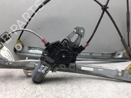 Lève-vitre avant gauche PEUGEOT 206 Hatchback (2A/C) 1.4 HDi eco 70 (68 hp) 25556033