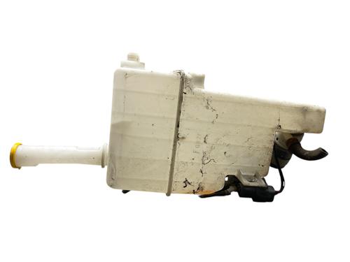 windscreen-washer-tank-mazda-6-station-wagon-gy-2002-2003-2004-2005-2006-2007-2008-25532876 main image