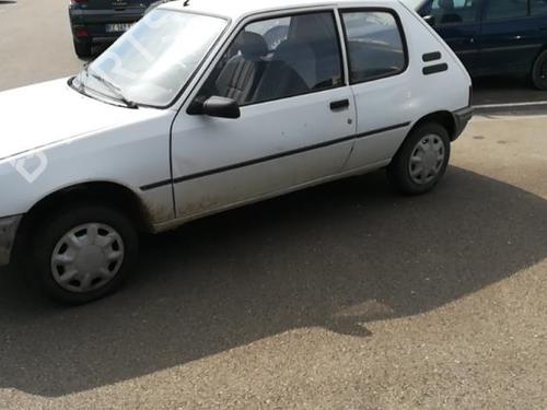 Left mirror PEUGEOT 205 II (20A/C) 1.7 Diesel | BP25553585C26 