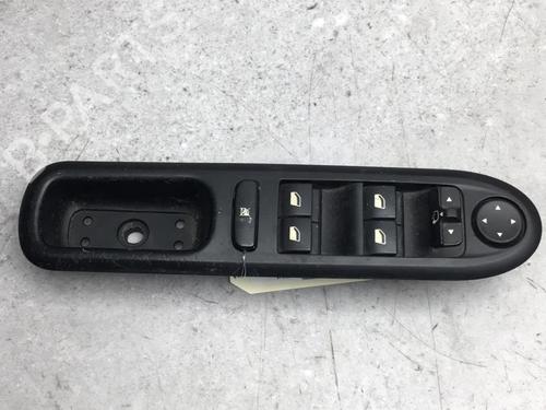 Used Left front window switch Left front window switch PEUGEOT 407 (6D_) 1.6 HDi 110 (6D9HZC, 6D9HYC) (109 hp) 25580358 25580358