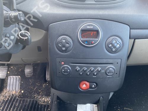 Steering column stalk RENAULT CLIO III (BR0/1, CR0/1) 1.5 dCi (BR17, CR17) | BP31380663I23 - Image 28