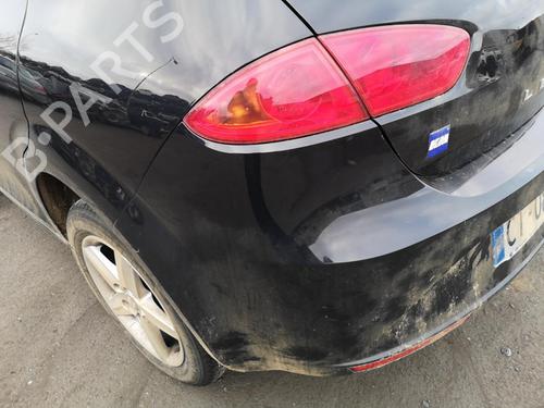 Right tailgate light SEAT LEON (1P1) 1.6 TDI | BP25525112C80 