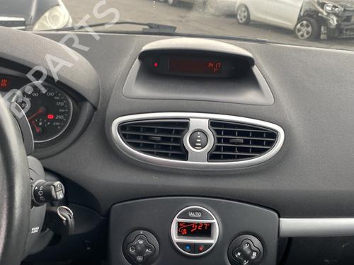 Right front fog light RENAULT CLIO III Grandtour (KR0/1_) 1.5 dCi (KR0F) | BP25716248C31 