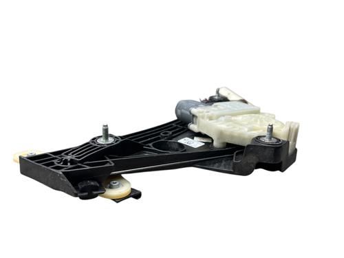 Used Rear right window mechanism Rear right window mechanism RENAULT CLIO V (B7_) 1.0 TCe 90 (B7MT) (91 hp) 29711738 29711738