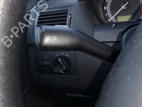 Faro izquierdo SKODA FABIA I Combi (6Y5) 1.4 TDI | BP25536581C28 