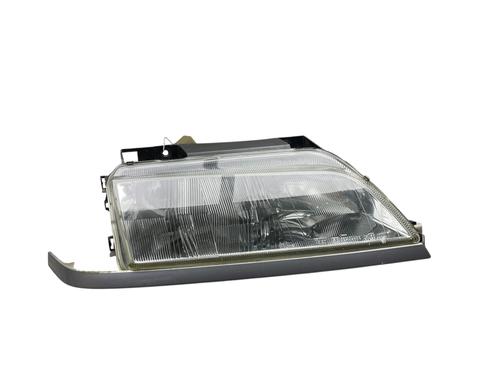 Used Right headlight Right headlight CITROËN XANTIA (X1_, X2_) 1.9 Turbo D (90 hp) 30107049 30107049