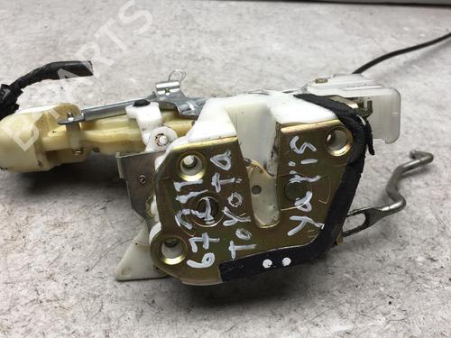 front-right-lock-toyota-yaris-_p1_-1999-2000-2001-2002-2003-2004-2005-25520139 main image