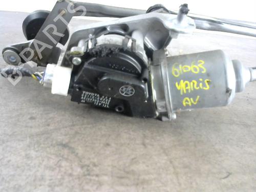 Used Front wiper motor TOYOTA YARIS (_P9_) 1.4 D-4D (NLP90_, NLP90R) (90 hp) 25524560