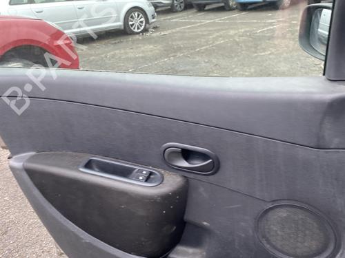 Left taillight RENAULT CLIO III (BR0/1, CR0/1) 1.5 dCi (BR17, CR17) | BP31994075C34