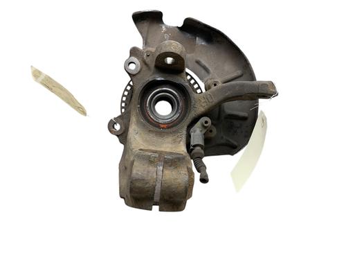 Used Left front steering knuckle VW BORA I (1J2) 2.3 V5 (150 hp) 25581257