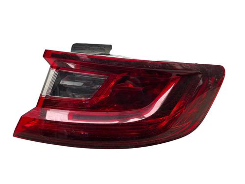 right-taillight-renault-megane-iv-hatchback-b9amn_-2015-31625268 main image