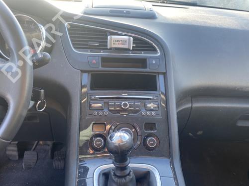 Used Parts PEUGEOT 5008 (0U_, 0E_)  1.6 HDi  4638712