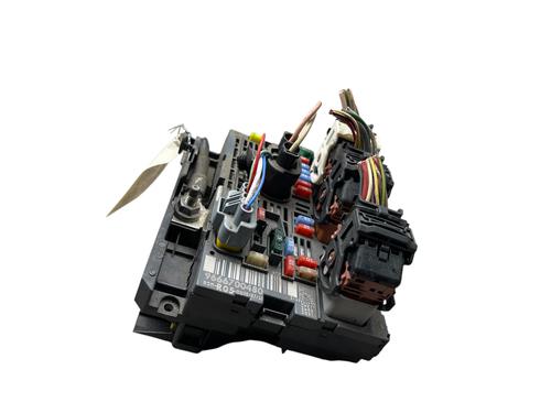 Fuse box PEUGEOT 308 I (4A_, 4C_) 1.6 HDi | BP32024937E1