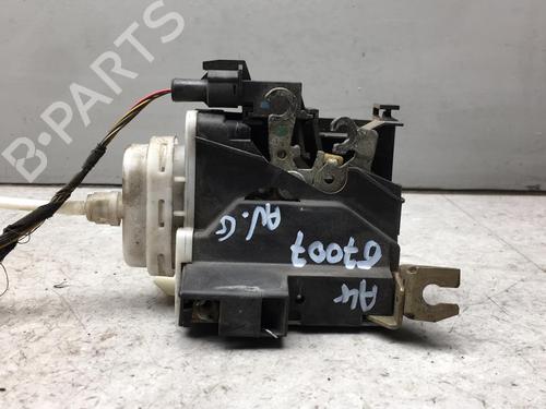 Venstre fortil lås AUDI A4 B5 Avant (8D5) 1.9 TDI (90 hp) 25556169