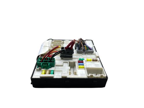 Fuse box RENAULT MASTER III Van (FV) 2.3 dCi 135 FWD (FV0N, FV08, FV06, FV00, FV1S) | BP32777952E1 - Image 2