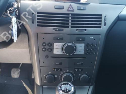 Højre baglygte OPEL ASTRA H (A04) 1.6 (L48) | BP25536561C35 