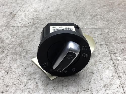 Headlight switch VW TOURAN (1T3) 2.0 TDI | BP25556457I24 