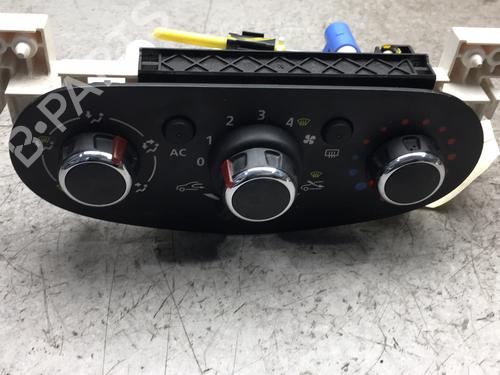 Airco bedieningspaneel DACIA SANDERO II TCe 90 (B8M1, B8MA, B8AC) (90 hp) 25510604