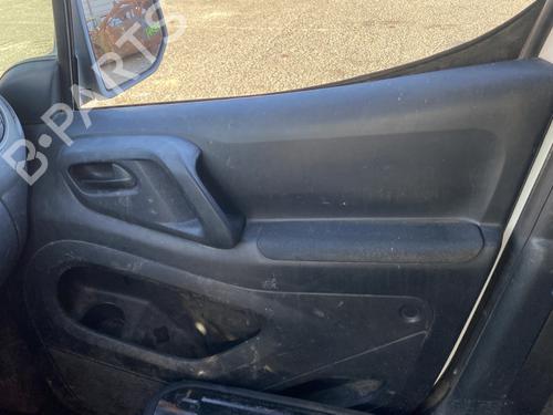 Fuse box PEUGEOT PARTNER Box Body/MPV 1.6 HDi | BP32752988E1  - Image 5