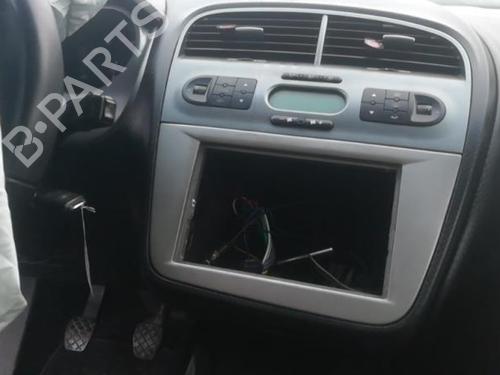 Front wiper motor SEAT ALTEA (5P1) 2.0 TDI 16V | BP25577040M29 